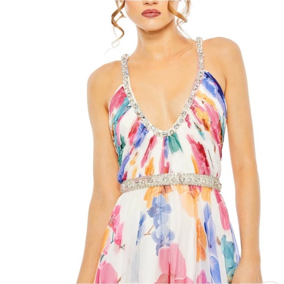 NWT | Mac Duggal / Plunge Neck Floral A Line Gown / Flirty Floral Formal Dress - Picture 3 of 6